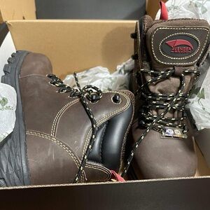 Under Armor- Women’s Stellar G2 Black/Noir Boots